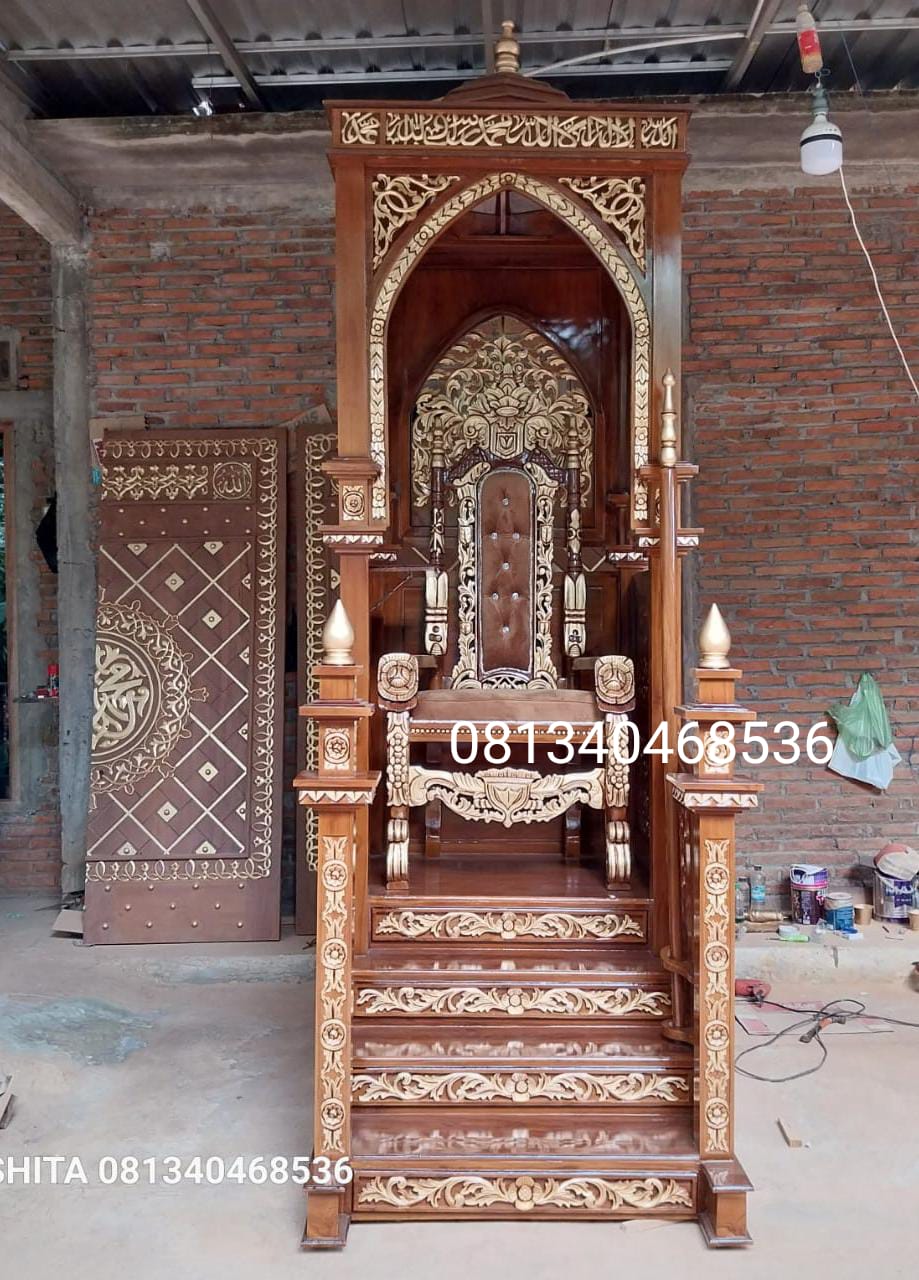 Mimbar Masjid Pintu Depan Mewah dengan Kursi Raja 110x150x300cm (1)