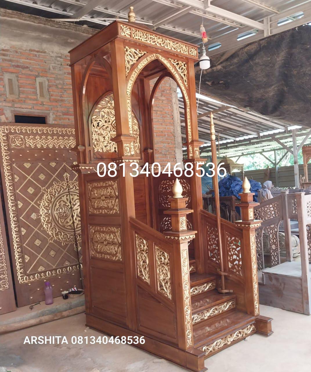 Mimbar Masjid Pintu Depan Mewah dengan Kursi Raja 110x150x300cm (1)